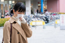 【皮膚科医監修】蒸れ蒸れマスクが危ない！？赤ニキビへの影響とは？